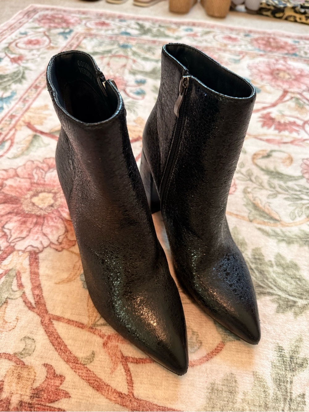 ShuShop Black Pointed Toe Ankle Boots with Side Zipper